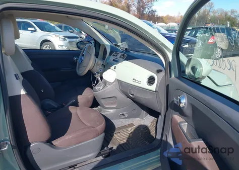 2013 Fiat 500 Pop z USA, uszkodzony, nr VIN 3C3CFFAR2DT742392